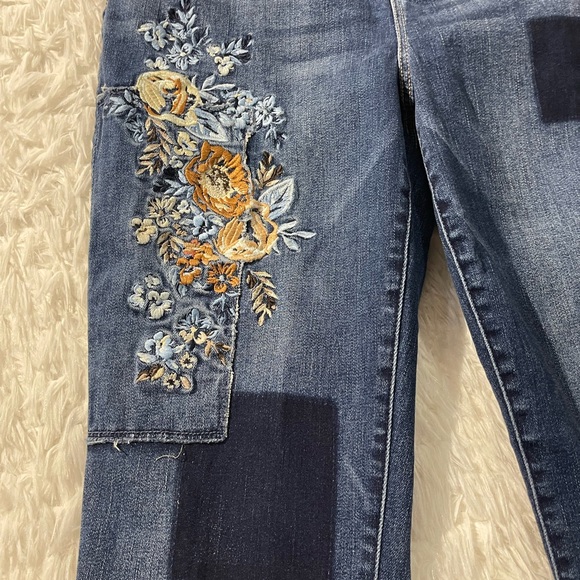 Chico’s Embroidered Jeans Womens 8 Floral Patchwork Ankle Stretch Blue - Picture 6 of 10